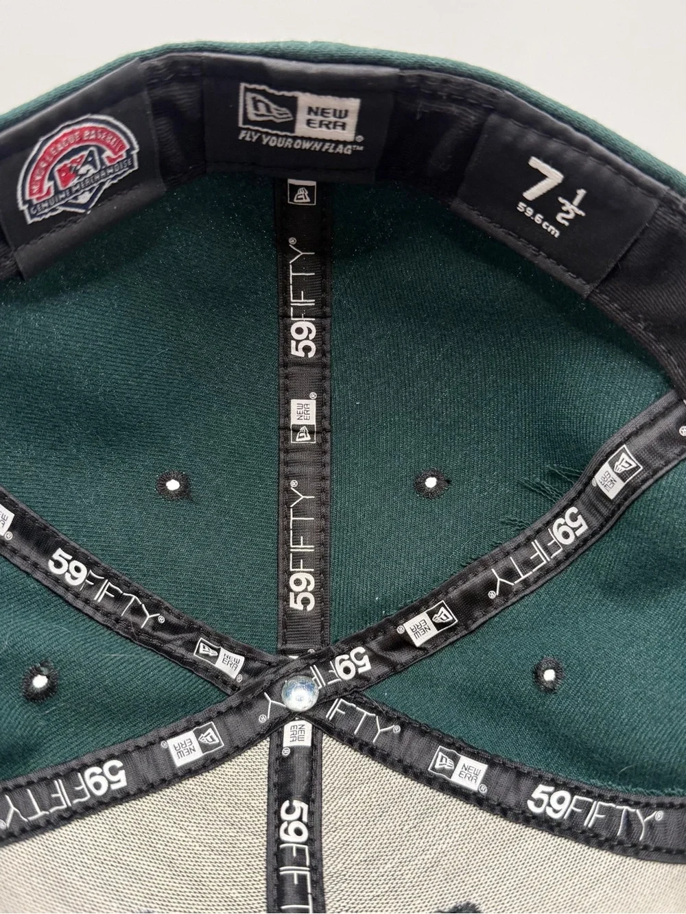 New Era 59FIFTY Cougar Puma Fitted Hat Green Gold Size 7 1/2 Baseball Cap